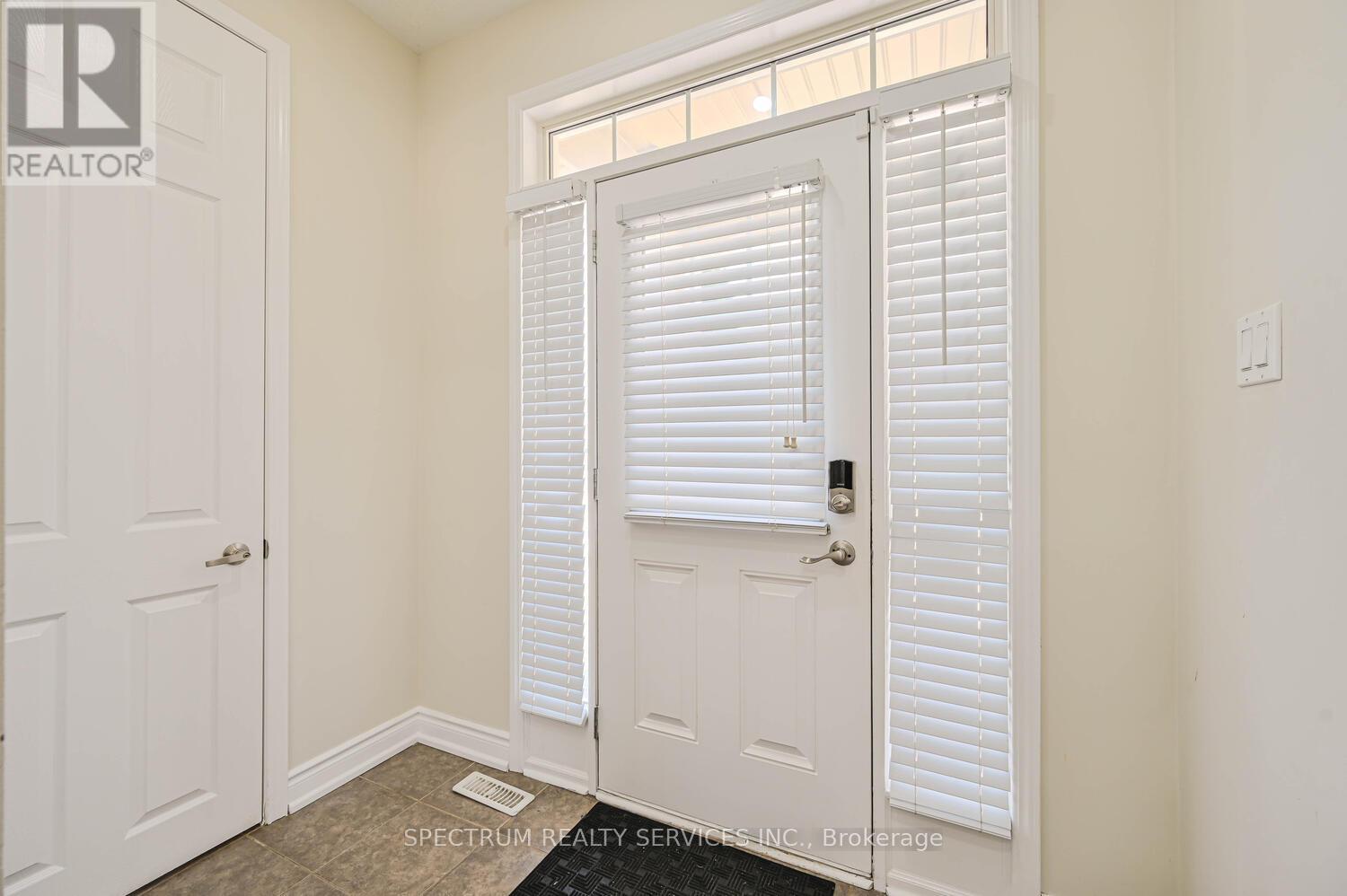 550 Lear Gate, Milton (Wi Willmott), Ontario  L9T 8K1 - Photo 5 - W12202050