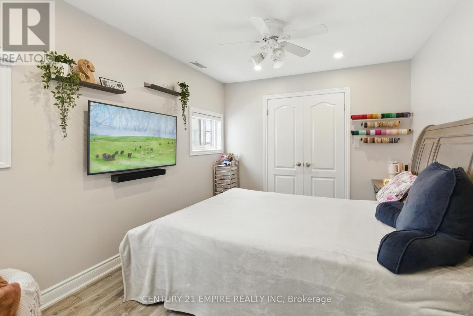 7649 Redstone Road, Mississauga, Ontario  L4T 2B7 - Photo 14 - W12202064