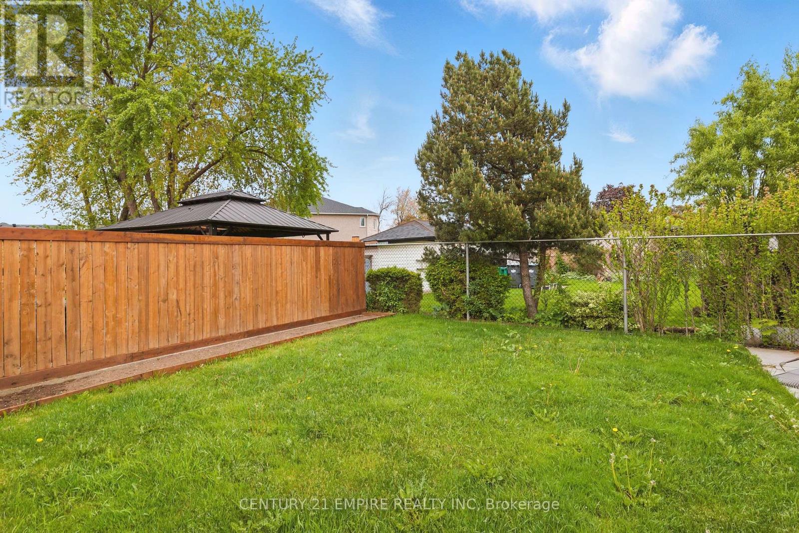 7649 Redstone Road, Mississauga, Ontario  L4T 2B7 - Photo 29 - W12202064