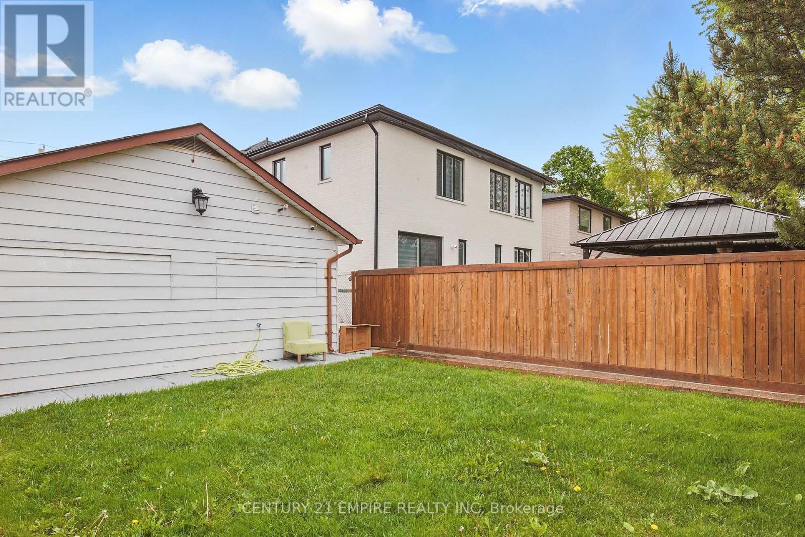 7649 Redstone Road, Mississauga, Ontario  L4T 2B7 - Photo 30 - W12202064
