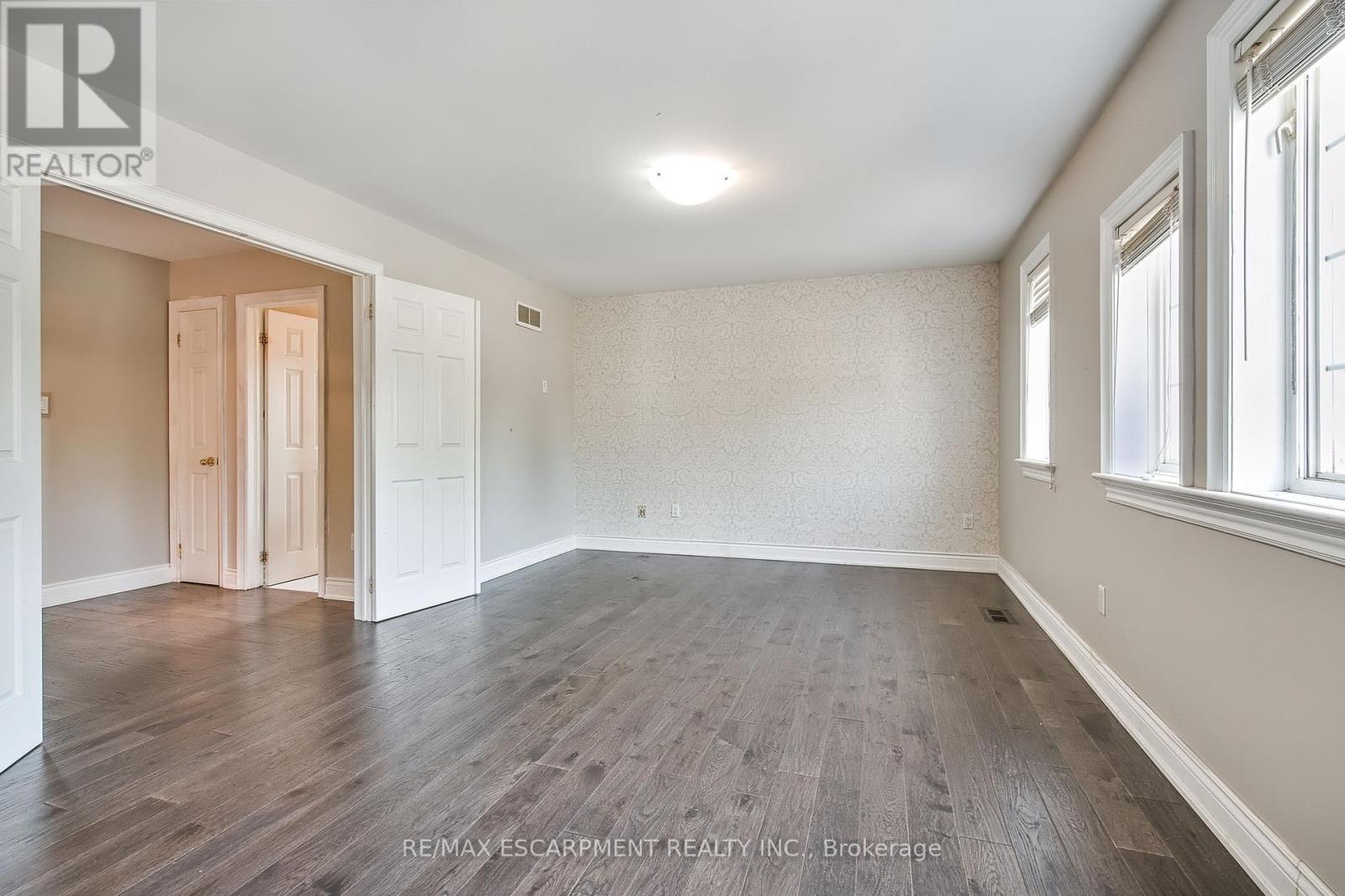 573 Enfield Road, Burlington, Ontario  L7T 2X5 - Photo 14 - W12202082
