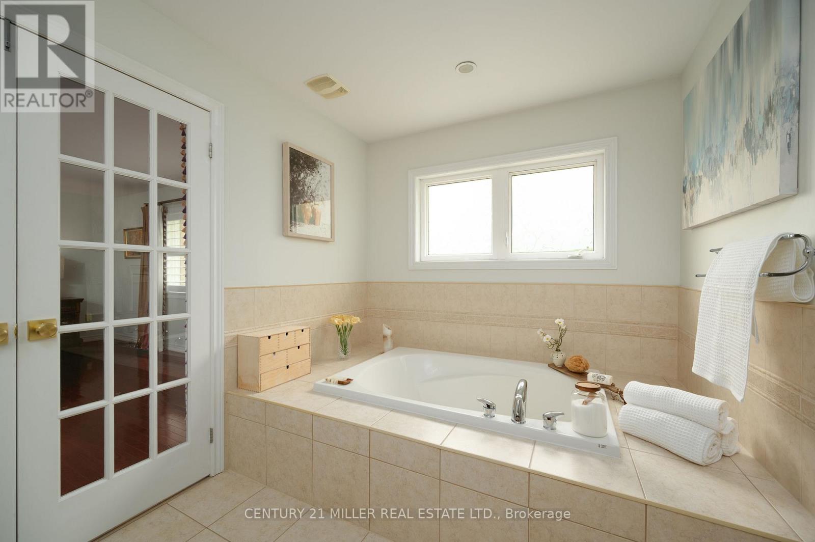 250 Nautical Boulevard, Oakville, Ontario  L6L 0B9 - Photo 24 - W12202096