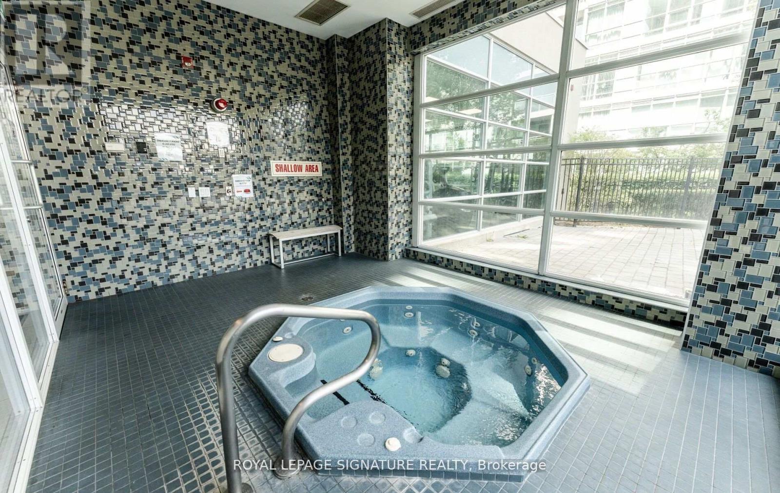 2122 - 165 Legion Road, Toronto, Ontario  M8Y 0B3 - Photo 34 - W12202121