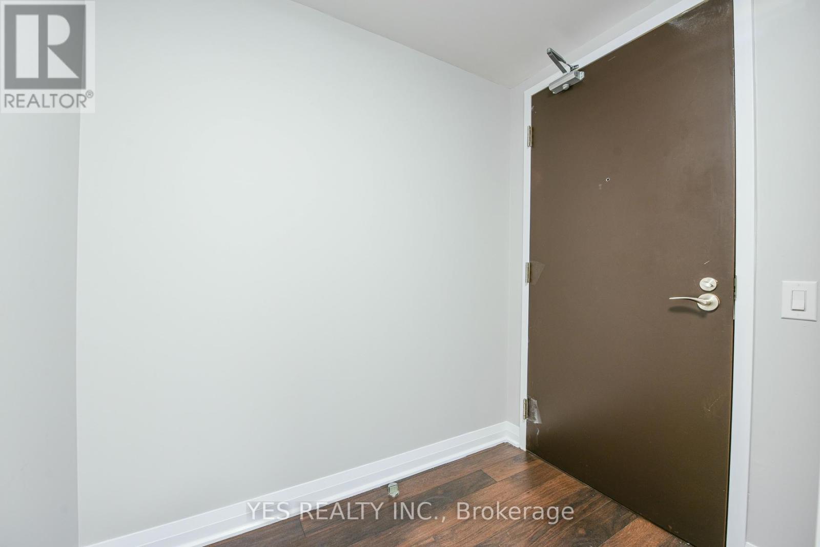 1204 - 1 Valhalla Inn Road, Toronto, Ontario  M9B 1S9 - Photo 6 - W11999792