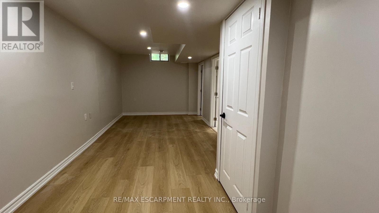 2403 Susquehanna Court, Oakville, Ontario  L6H 5Y8 - Photo 14 - W12200771