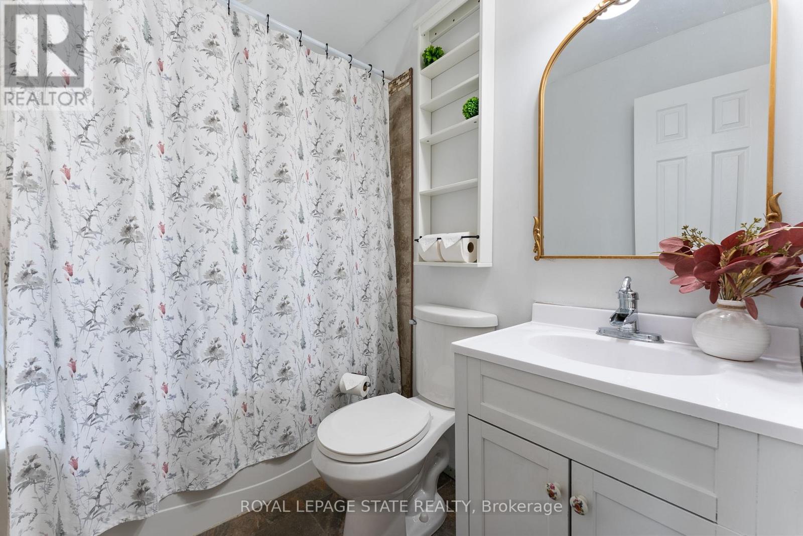 544 Mary Street, Hamilton (North End), Ontario  L8L 4X7 - Photo 13 - X12199212