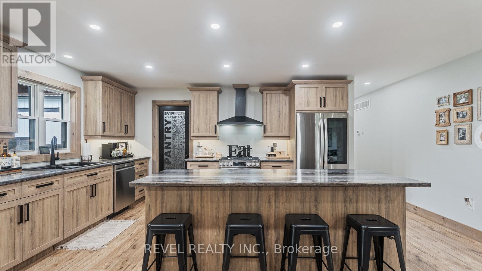 6 Kings Lane, Brant, Ontario  N0E 1R0 - Photo 13 - X12201920