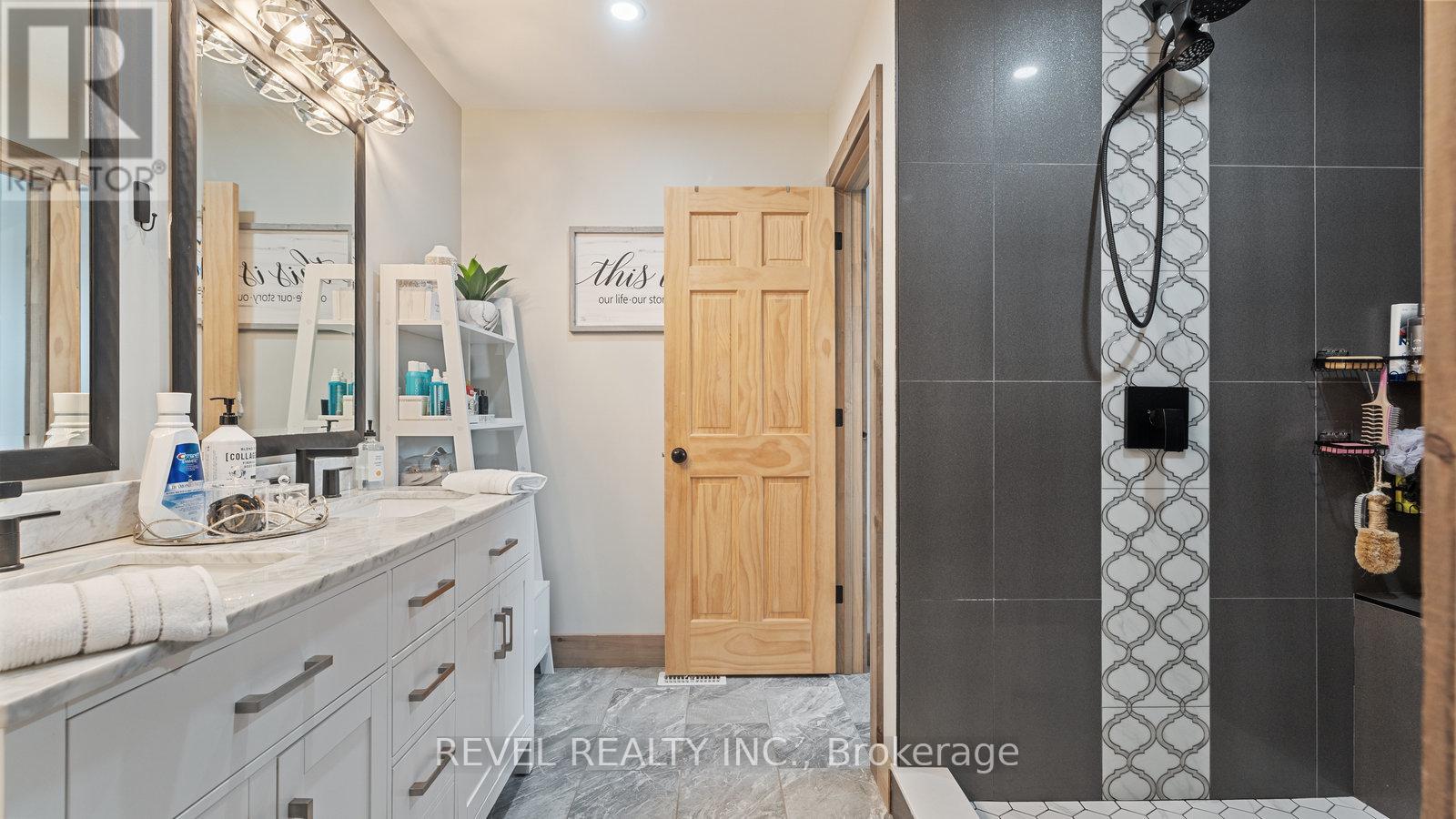 6 Kings Lane, Brant, Ontario  N0E 1R0 - Photo 21 - X12201920