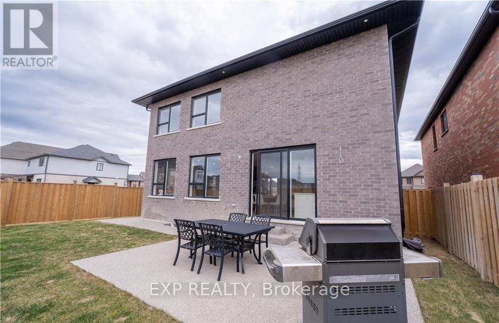 81 Homestead Way, Thorold, Ontario  L2V 0J8 - Photo 49 - X12201963