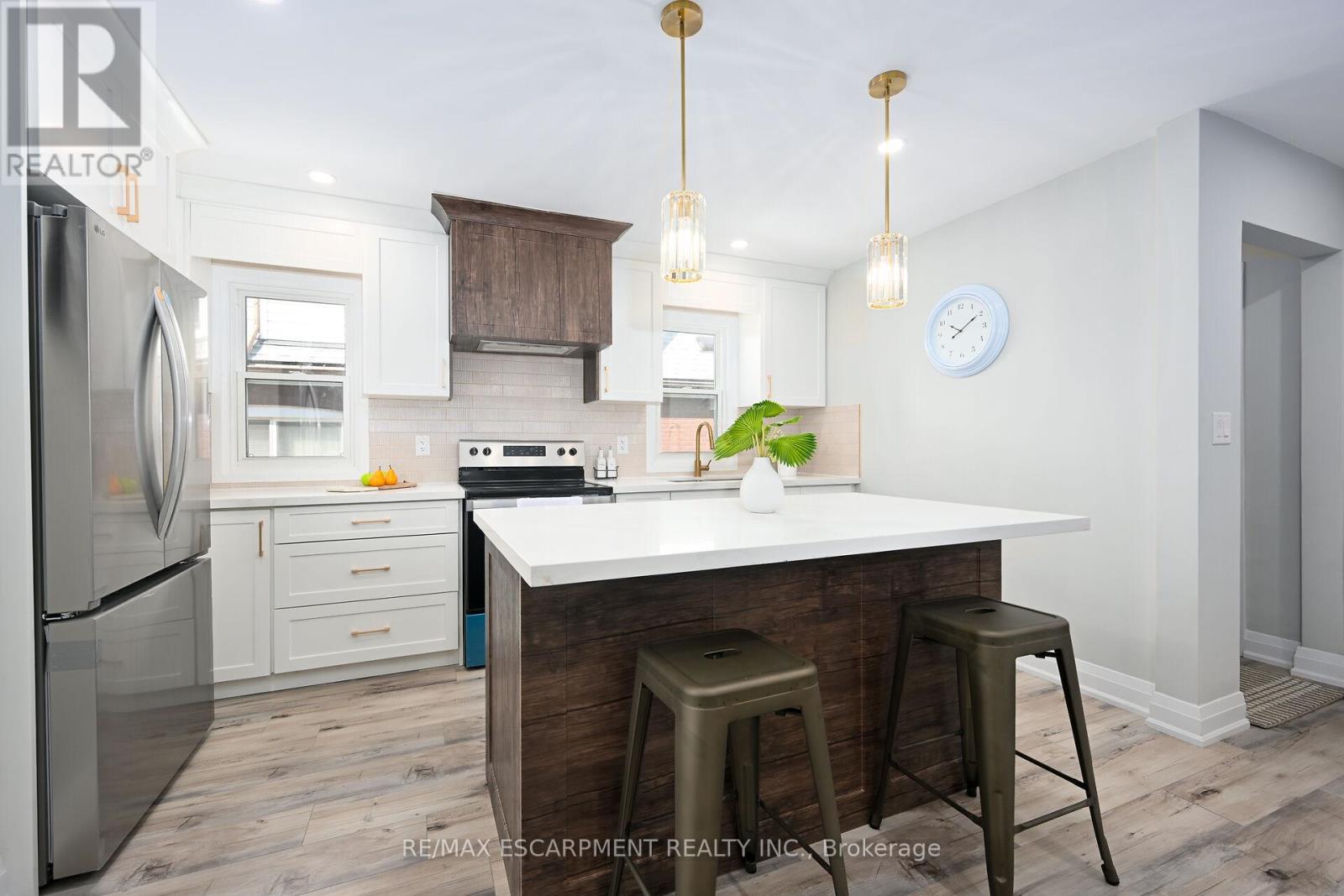 282 Ottawa Street S, Hamilton, Ontario  L8K 2G1 - Photo 9 - X12201965