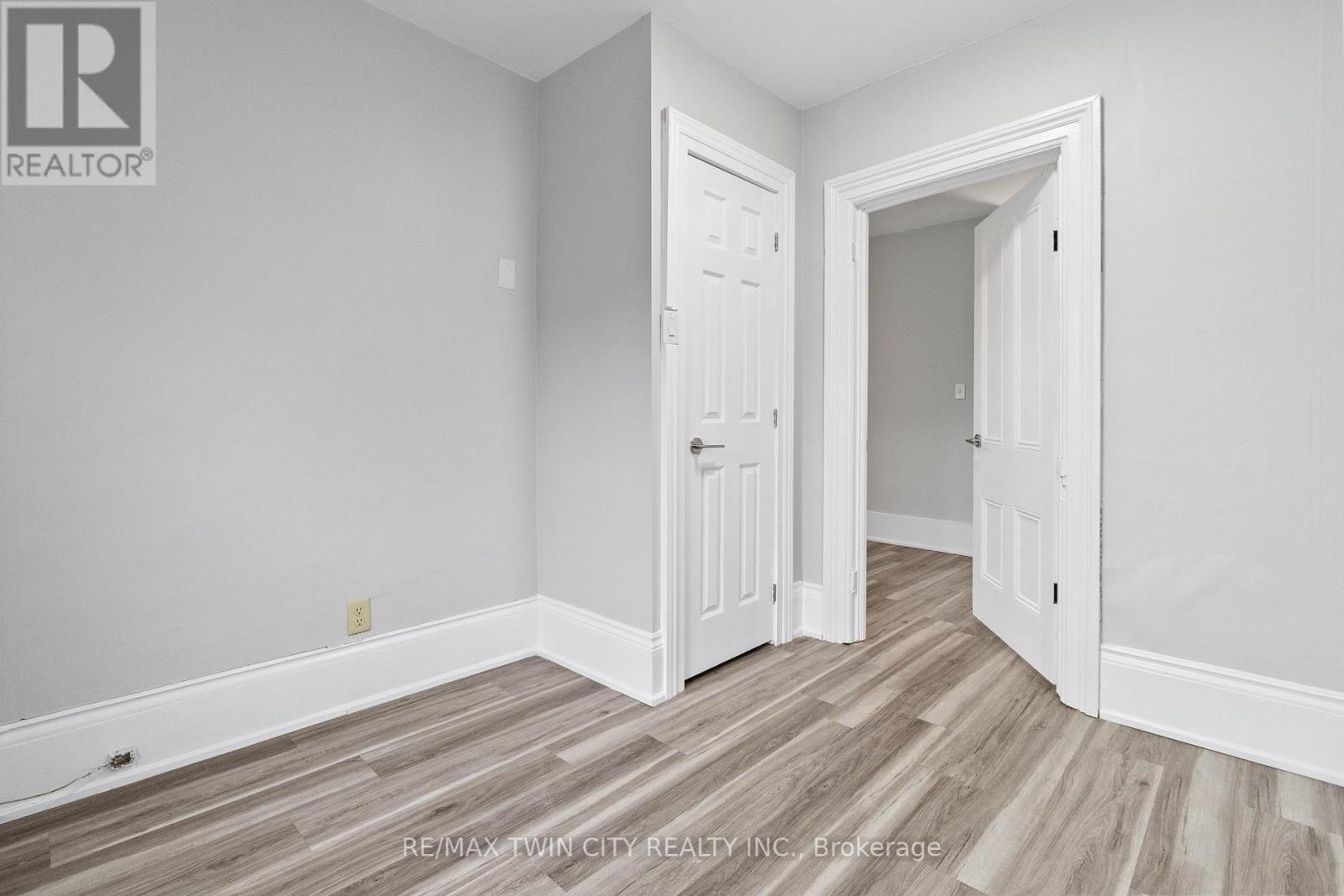 Upper - 55 Richmond Street, Brantford, Ontario  N3T 3Y4 - Photo 13 - X12202032
