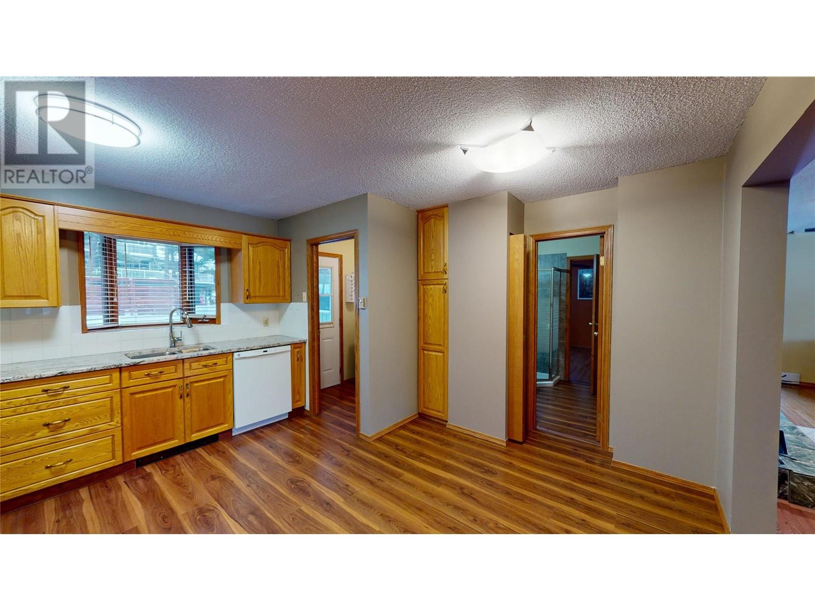 5162 Columbia River Road, Fairmont Hot Springs, British Columbia  V0B 1L1 - Photo 8 - 10351016
