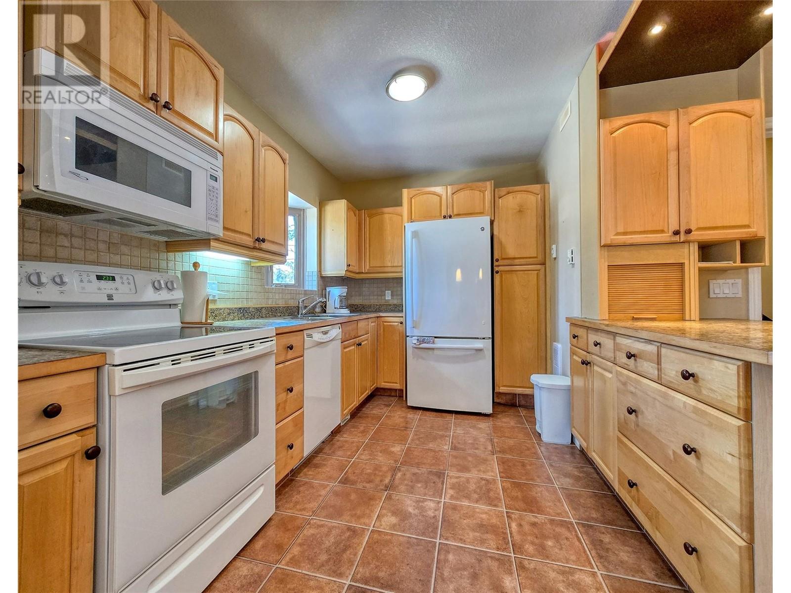 5162 Columbia River Road, Fairmont Hot Springs, British Columbia  V0B 1L1 - Photo 46 - 10351016