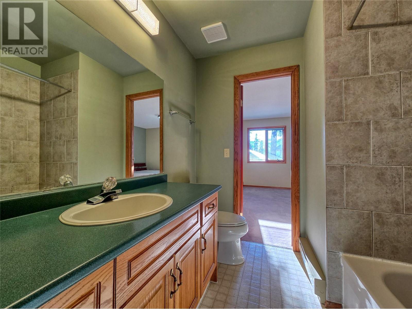 5162 Columbia River Road, Fairmont Hot Springs, British Columbia  V0B 1L1 - Photo 24 - 10351016