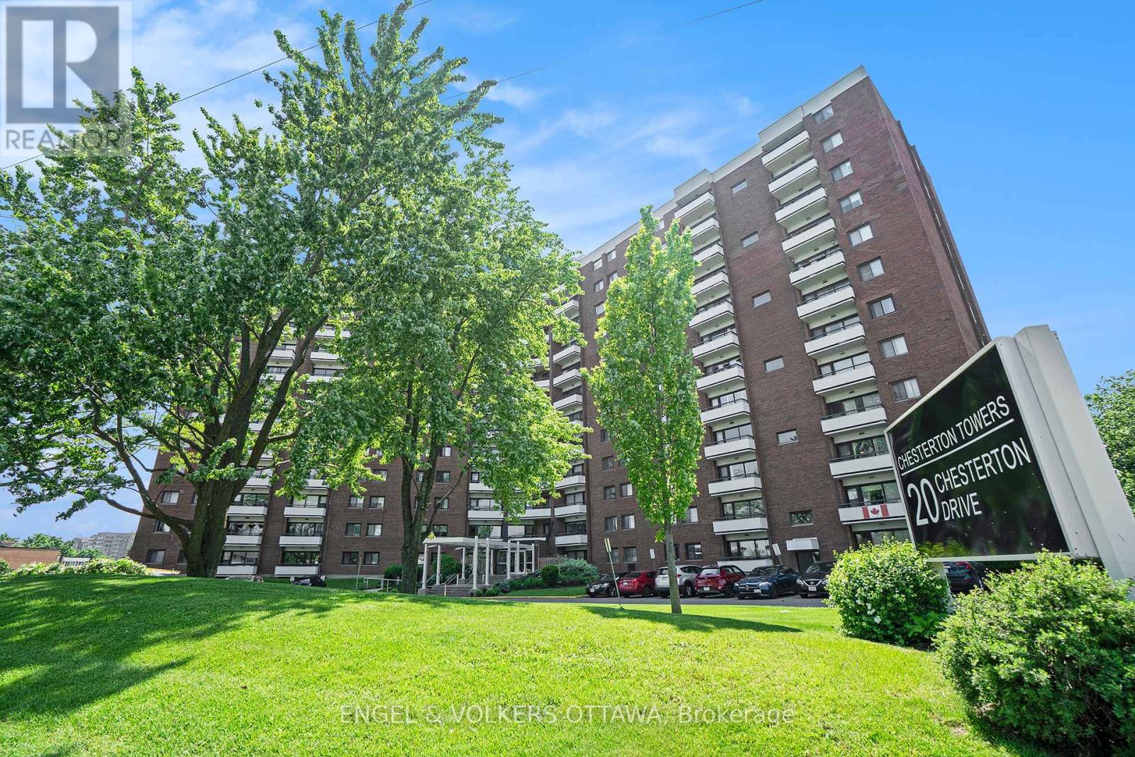 817 - 20 Chesterton Drive, Ottawa, Ontario  K2E 6Z7 - Photo 2 - X12202143