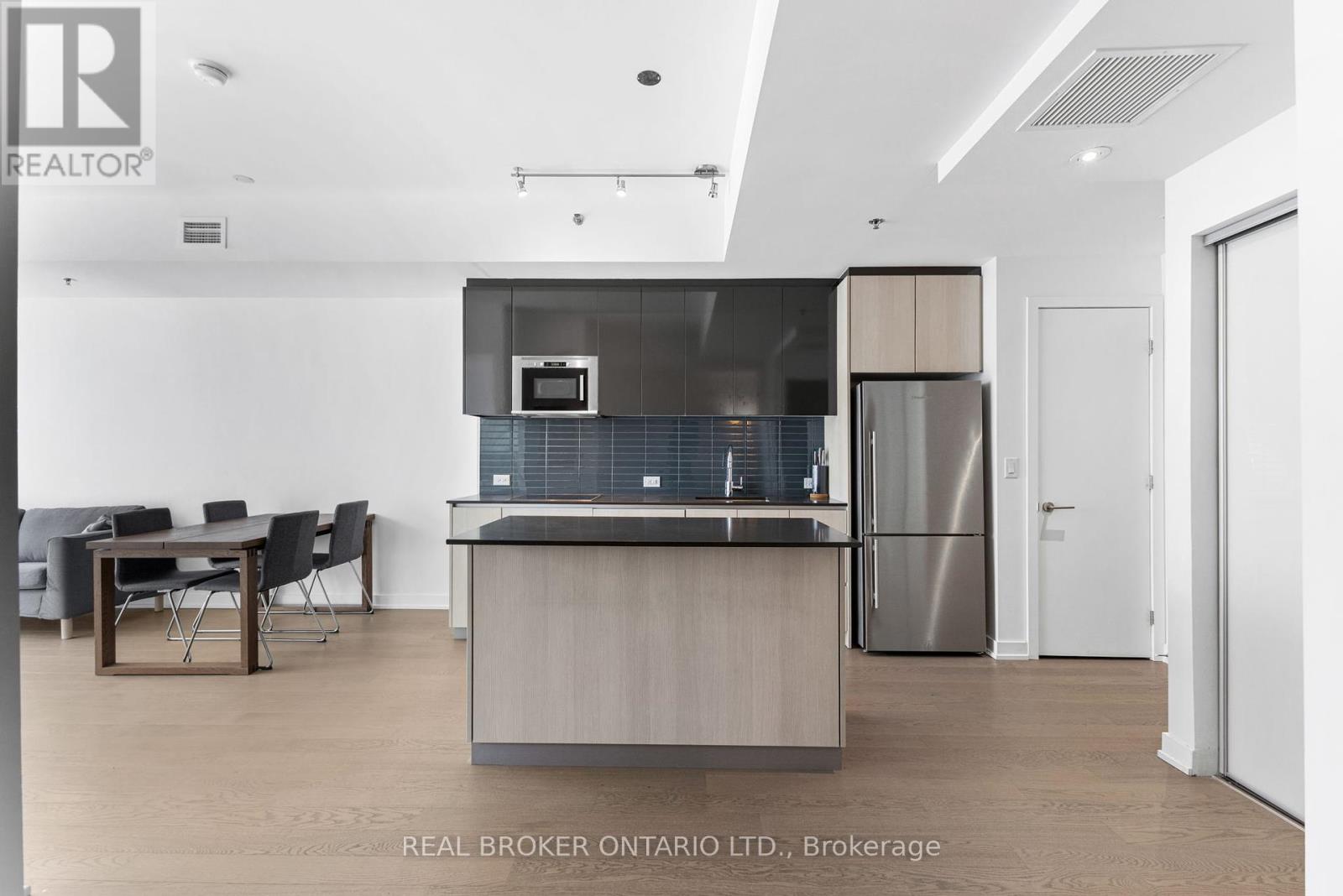 1708 - 199 Slater Street, Ottawa, Ontario  K1P 5M7 - Photo 6 - X12202214