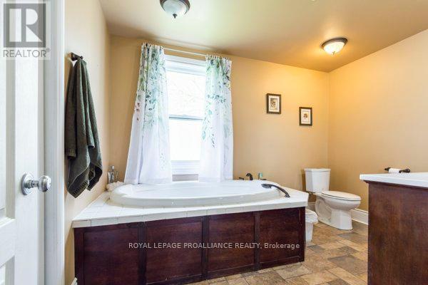 16 Dead Creek Road, Quinte West, Ontario  K0K 1L0 - Photo 17 - X12126412