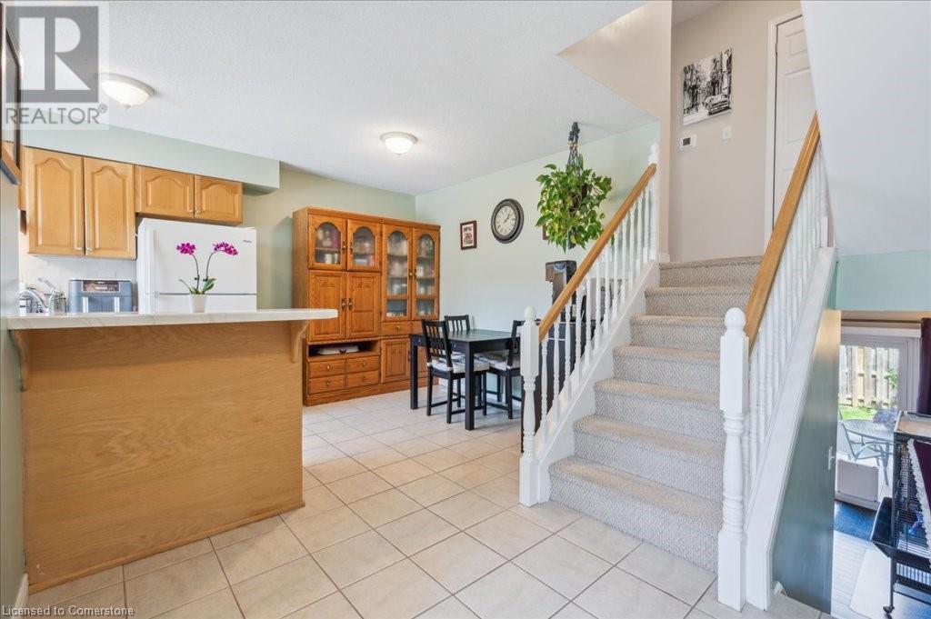 211 Veronica Drive Unit# 29, Kitchener, Ontario  N2A 2R8 - Photo 3 - 40738352