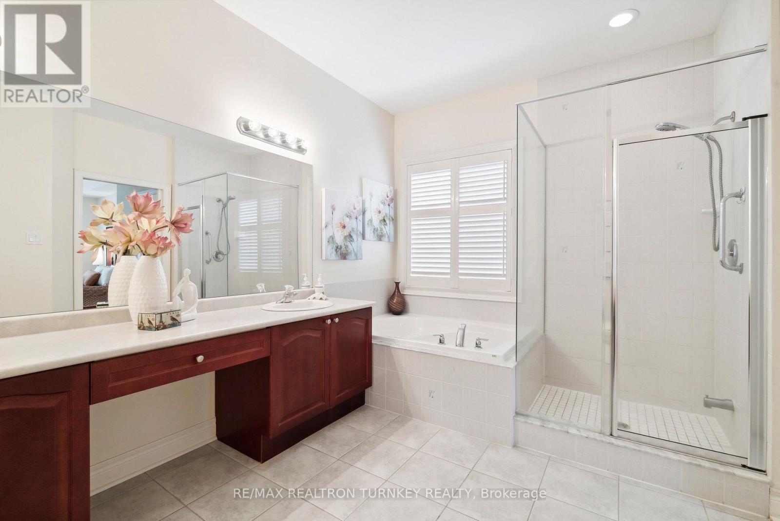 2 Suggs Lane, Whitchurch-Stouffville (Ballantrae), Ontario  L4A 0K6 - Photo 24 - N12102730