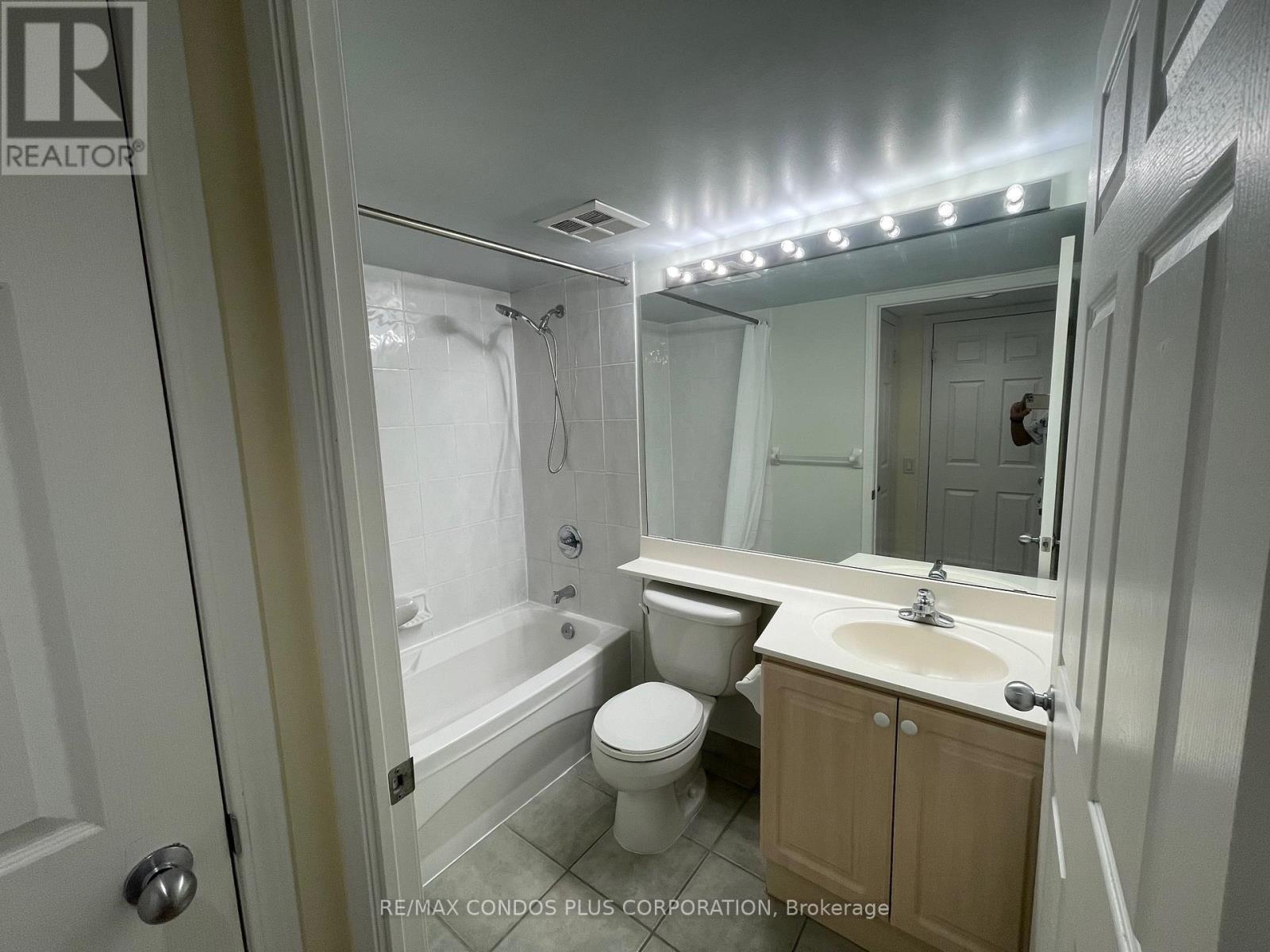 2509 - 153 Beecroft Road, Toronto, Ontario  M2N 7C5 - Photo 12 - C12202166