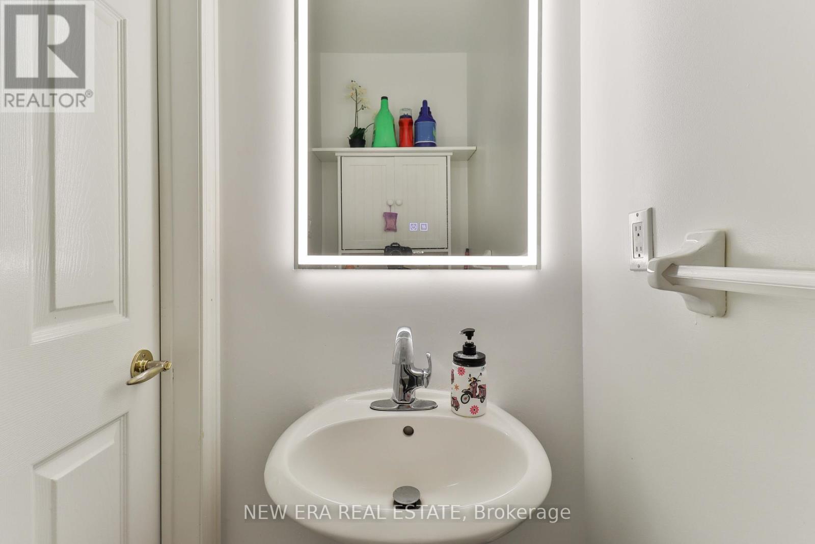 242 George Street, Toronto, Ontario  M5A 2N1 - Photo 12 - C12202181