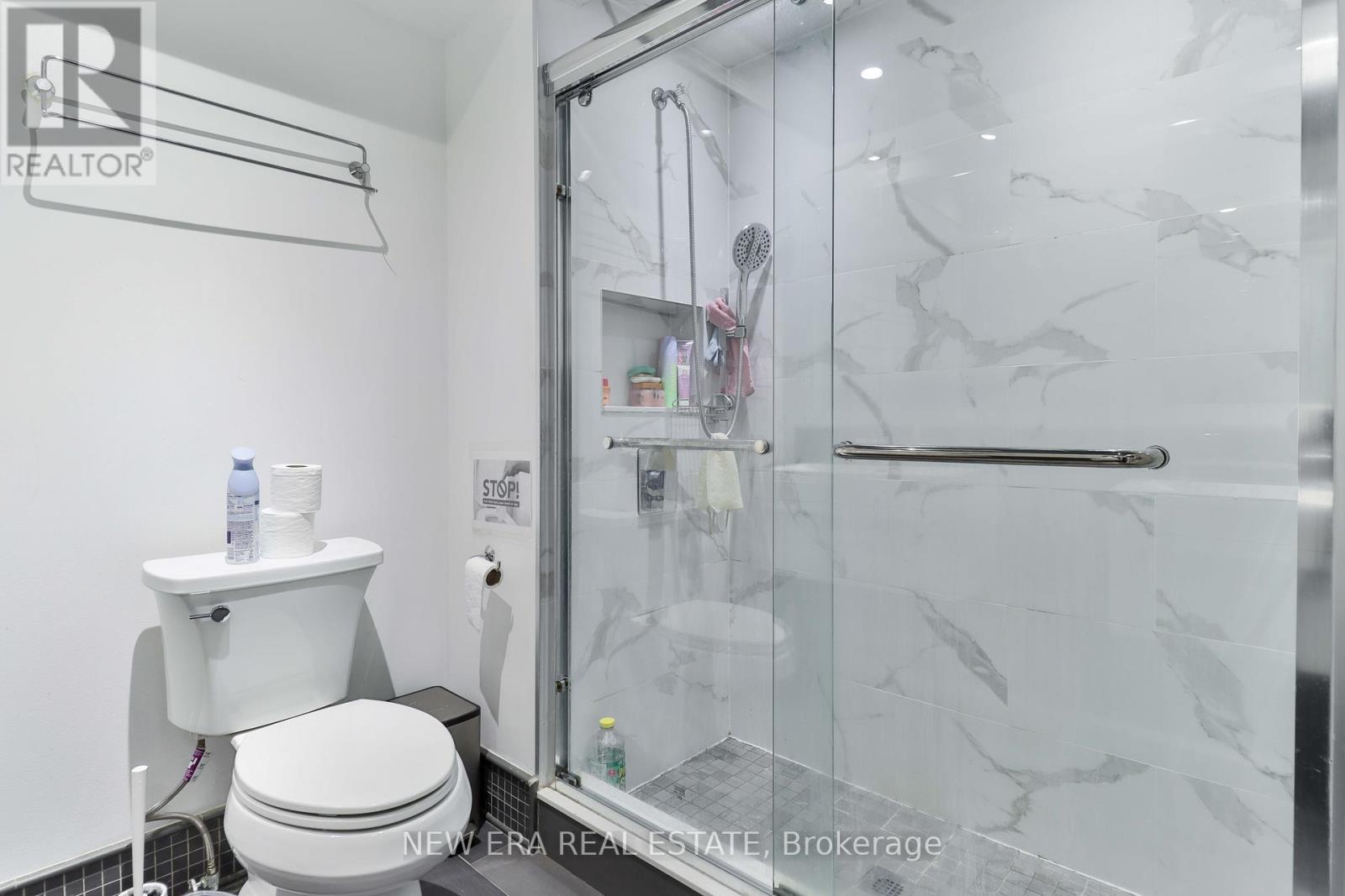 242 George Street, Toronto, Ontario  M5A 2N1 - Photo 16 - C12202181