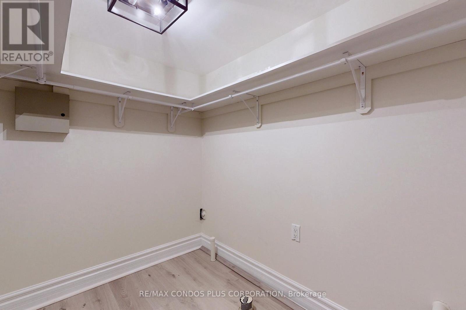 43 William Poole Way, Toronto, Ontario  M2N 7A6 - Photo 33 - C12202185