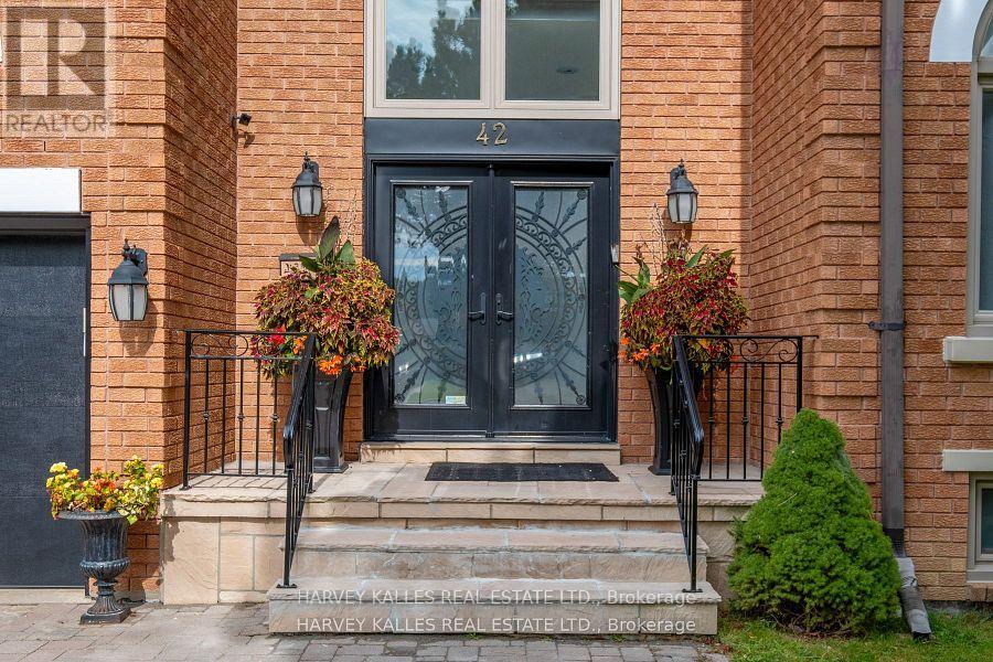 Property at 42 GRANGEMILL CRESCENT image 2