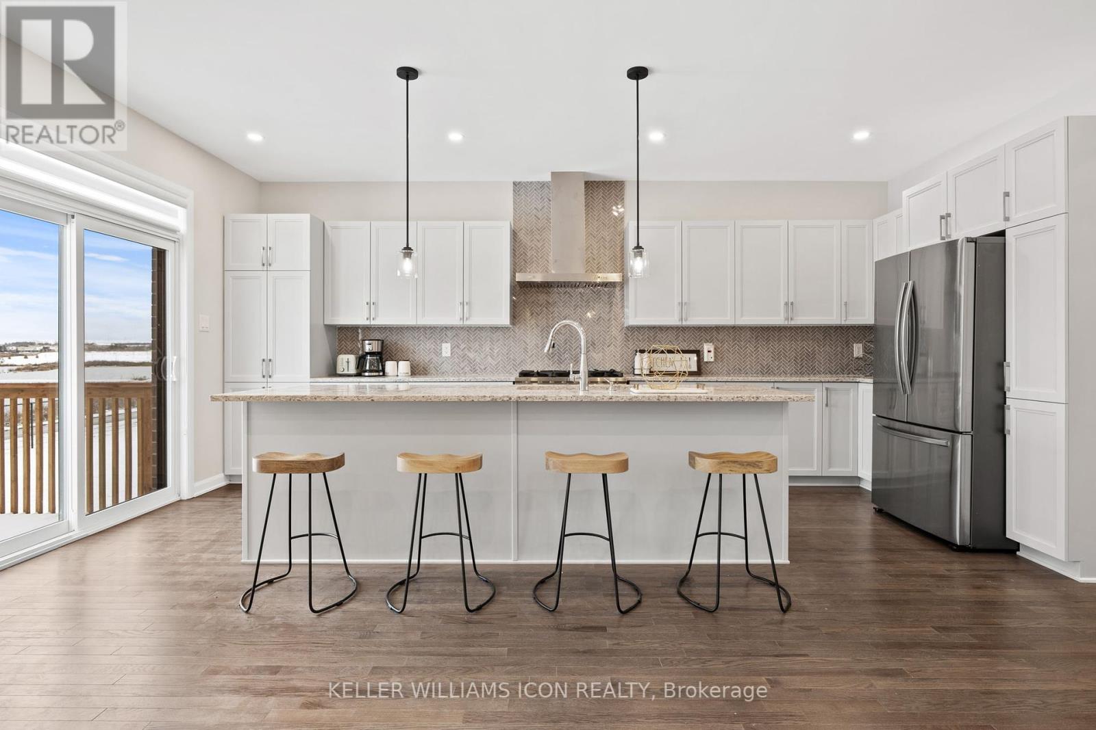 614 Winterset Road, Ottawa, Ontario  K2T 0R2 - Photo 10 - X12156276