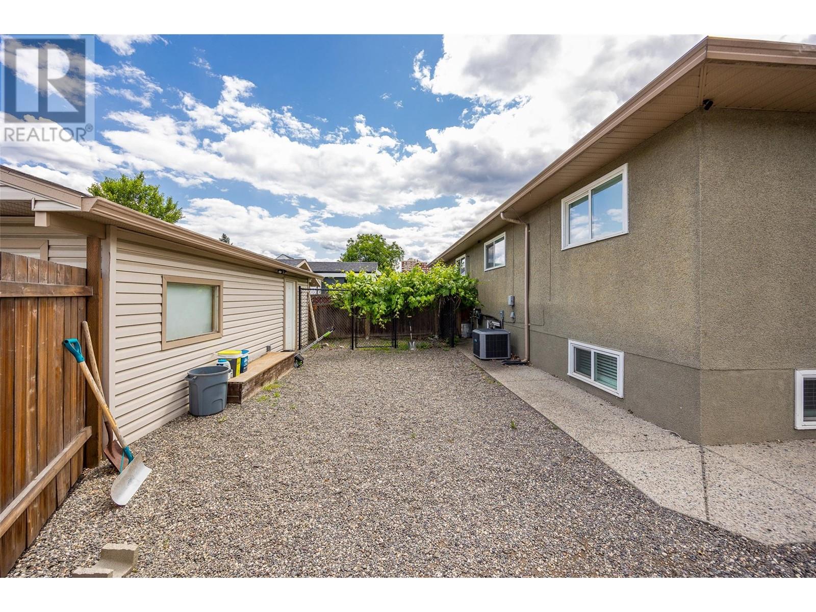 1397 Alder Court, Kelowna, British Columbia  V1Y 3R1 - Photo 41 - 10348867