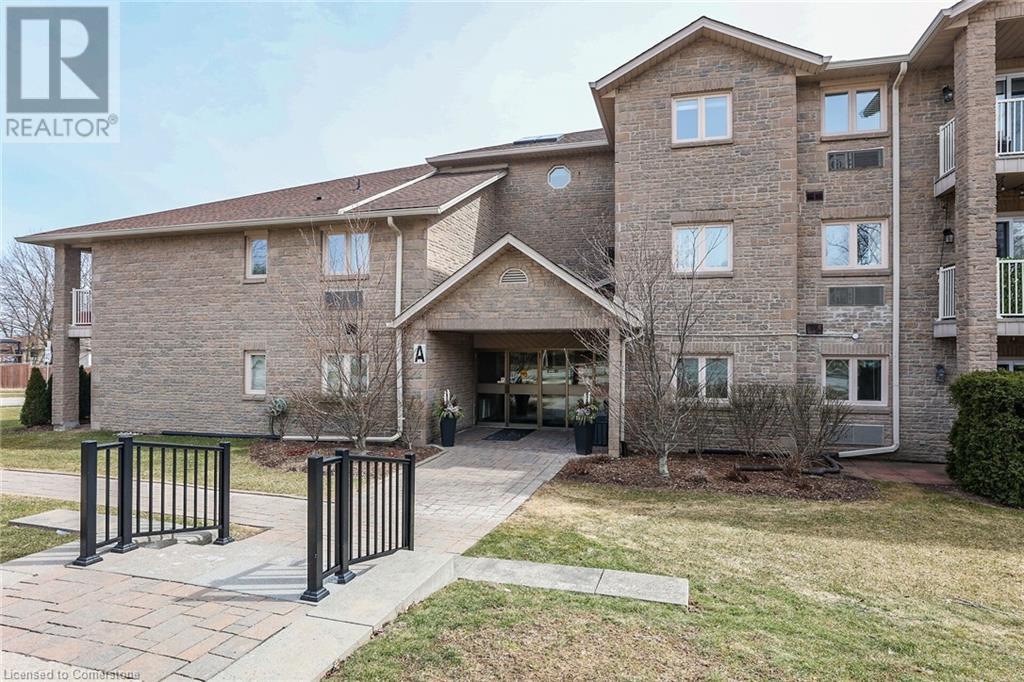 3050 PINEMEADOW Drive Unit# 16, Burlington, Ontario