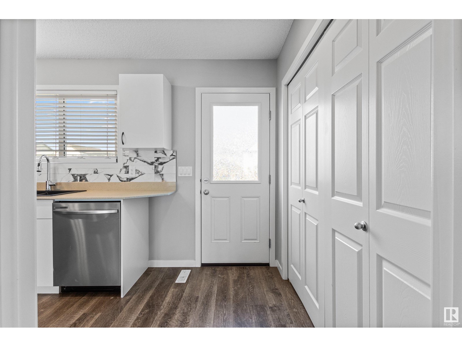 Property at 2820 193 ST NW image 2
