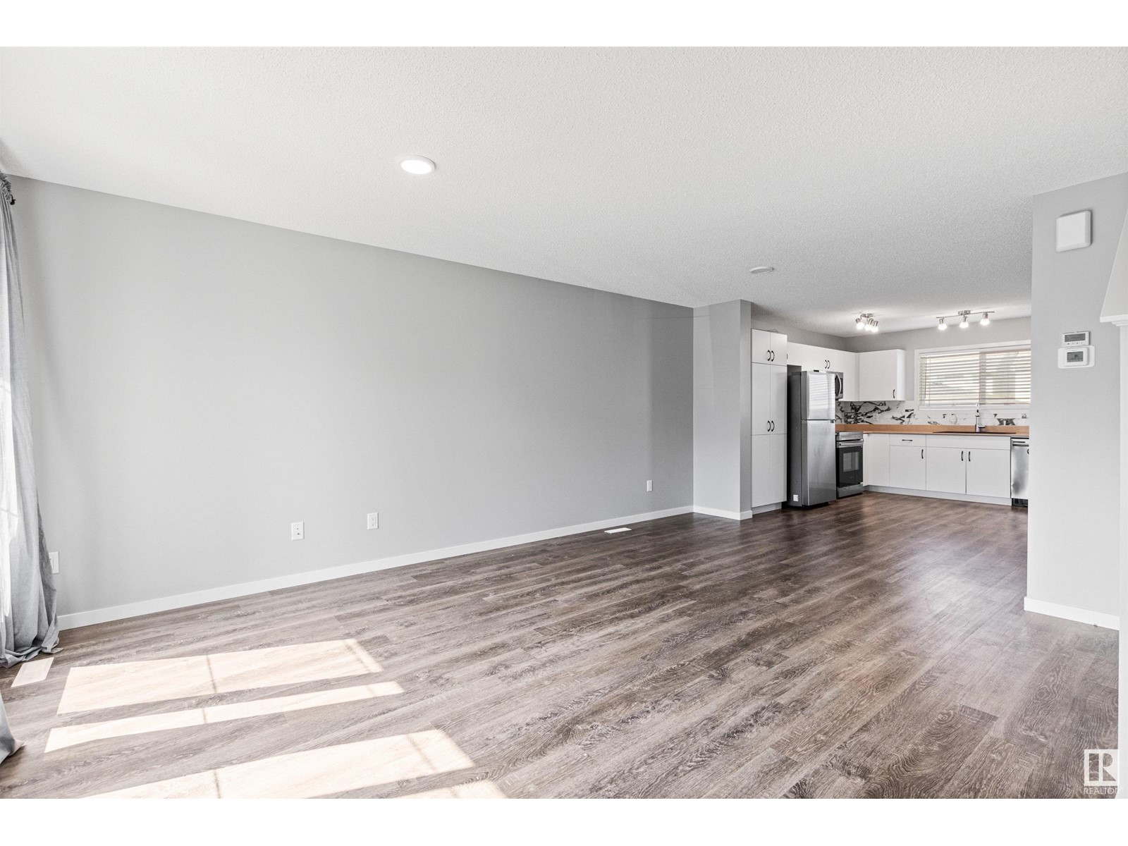 Property at 2820 193 ST NW image 3