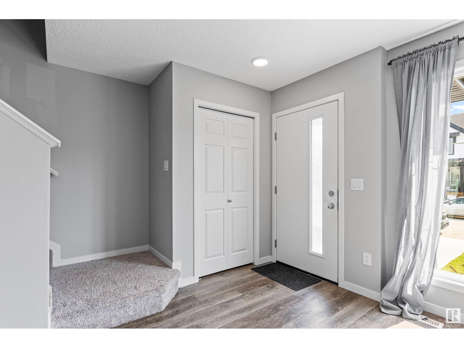 Property at 2820 193 ST NW image 4