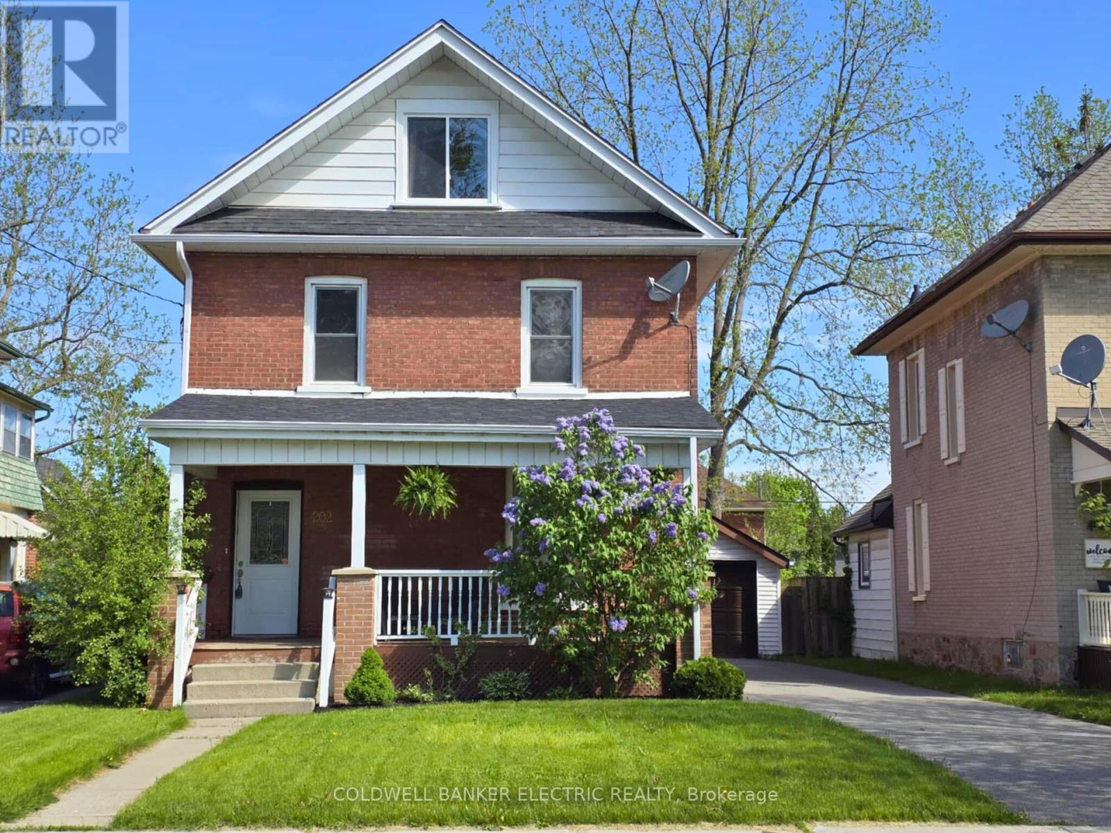 202 BRAIDWOOD AVENUE, Peterborough South, Ontario