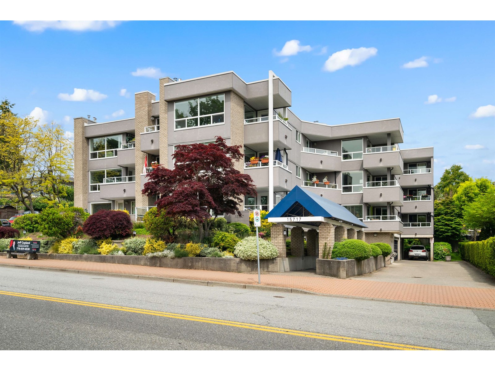 Property at 304 15717 MARINE DRIVE image 3