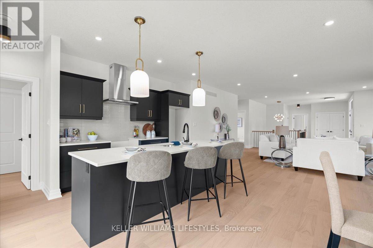 39 East Glen Drive, Lambton Shores, Ontario  N0M 1B0 - Photo 17 - X12202253