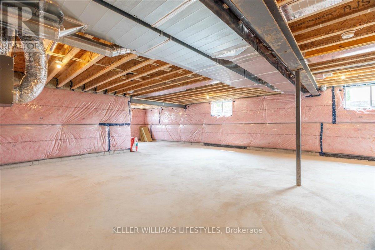 39 East Glen Drive, Lambton Shores, Ontario  N0M 1B0 - Photo 37 - X12202253
