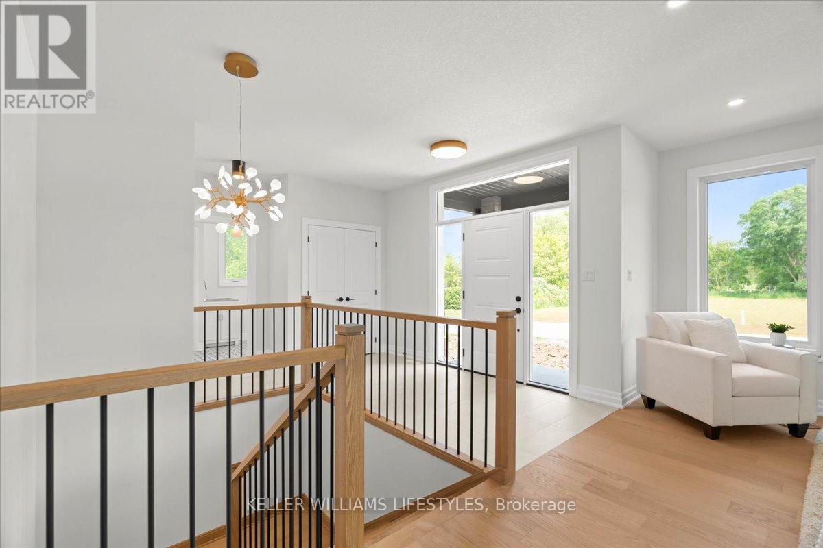39 East Glen Drive, Lambton Shores, Ontario  N0M 1B0 - Photo 8 - X12202253