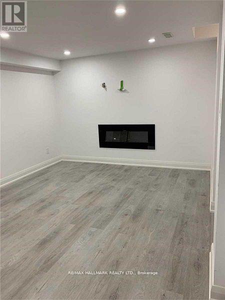208 Starling Boulevard, Vaughan, Ontario  L4H 3J4 - Photo 2 - N12202157