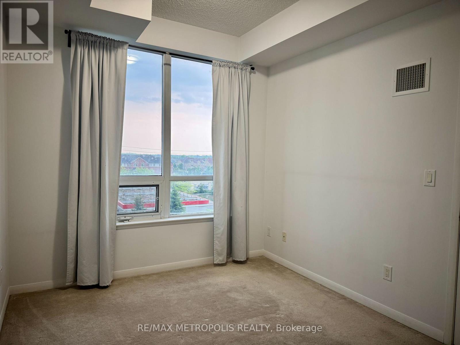 536 - 540 Bur Oak Avenue, Markham, Ontario  L6C 0Y2 - Photo 7 - N12202200