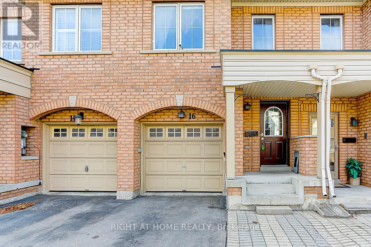 16 Pat Brooks Terrace, Toronto, Ontario  M1P 5G6 - Photo 2 - E12174704