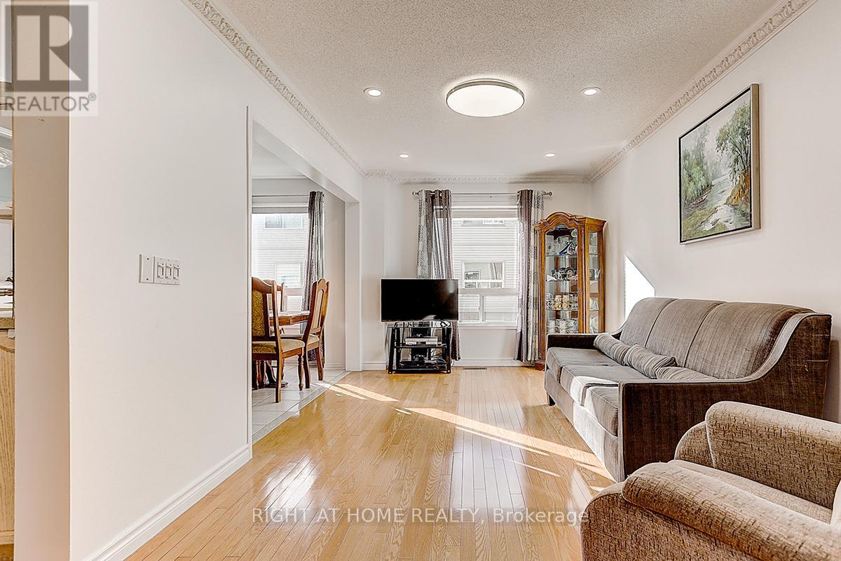 16 Pat Brooks Terrace, Toronto, Ontario  M1P 5G6 - Photo 9 - E12174704