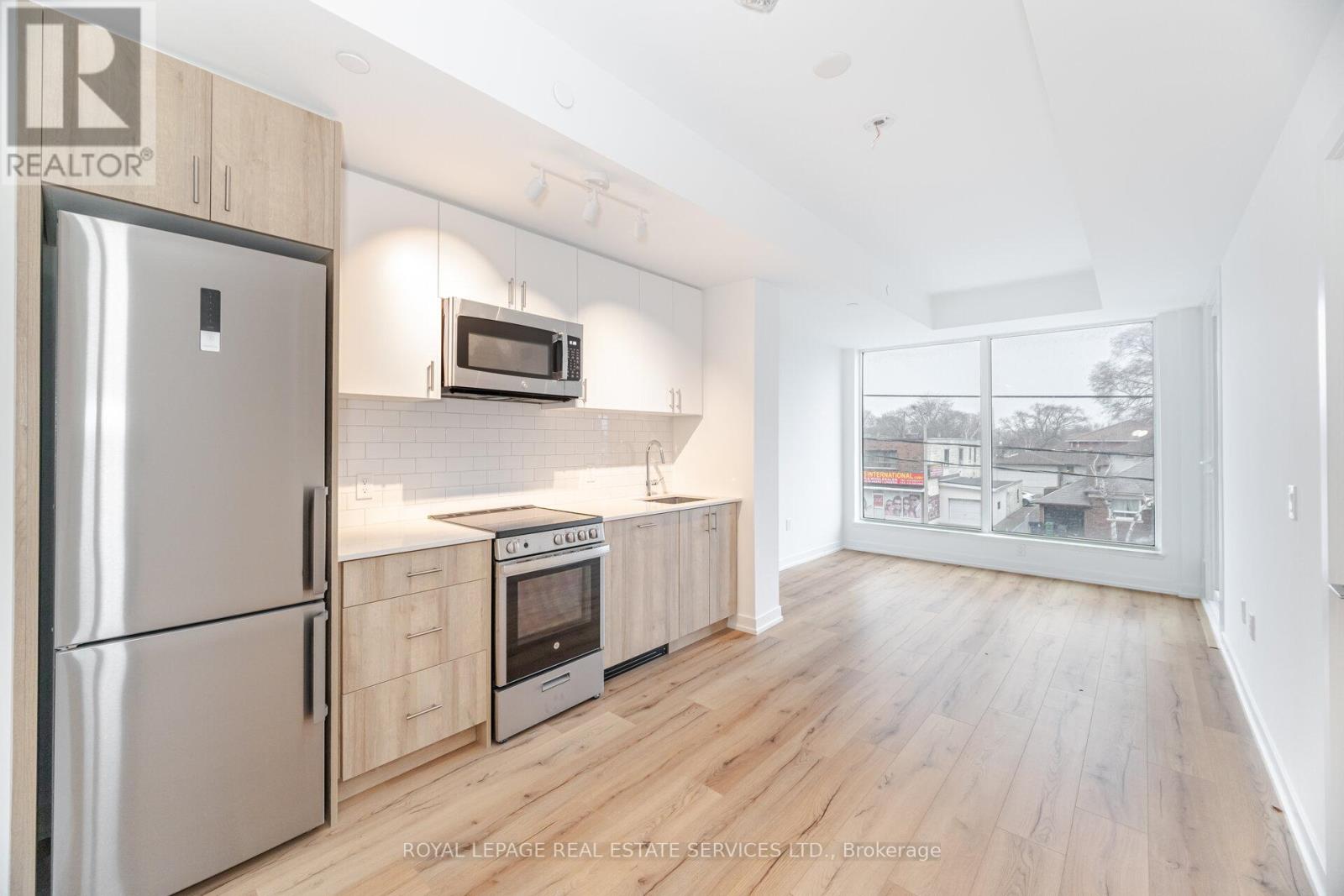 203 - 1195 THE QUEENSWAY AVENUE, Toronto, Ontario