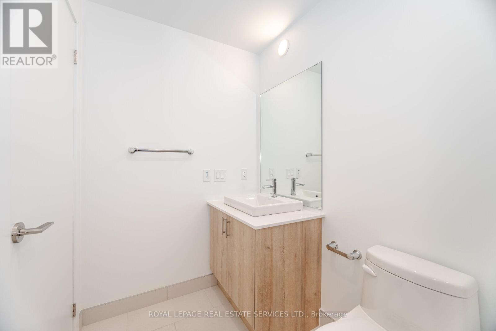 203 - 1195 The Queensway Avenue, Toronto, Ontario  M8Z 1H0 - Photo 13 - W12052052