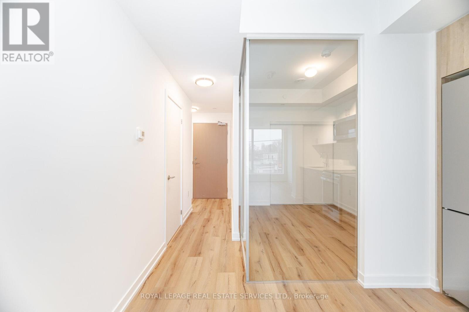 203 - 1195 The Queensway Avenue, Toronto, Ontario  M8Z 1H0 - Photo 2 - W12052052