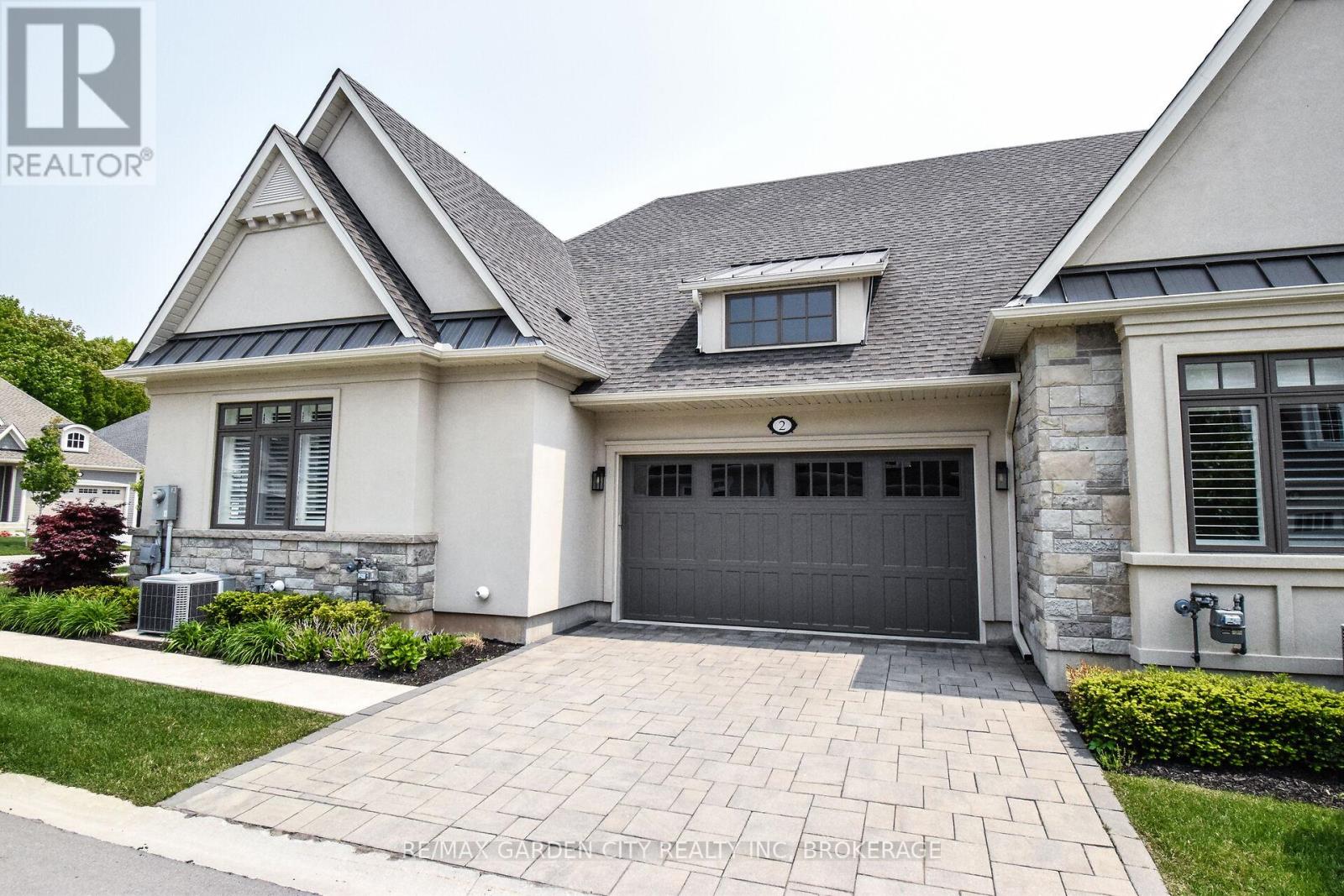 2 Sassafras Row, Fort Erie, Ontario  L0S 1N0 - Photo 5 - X12202275