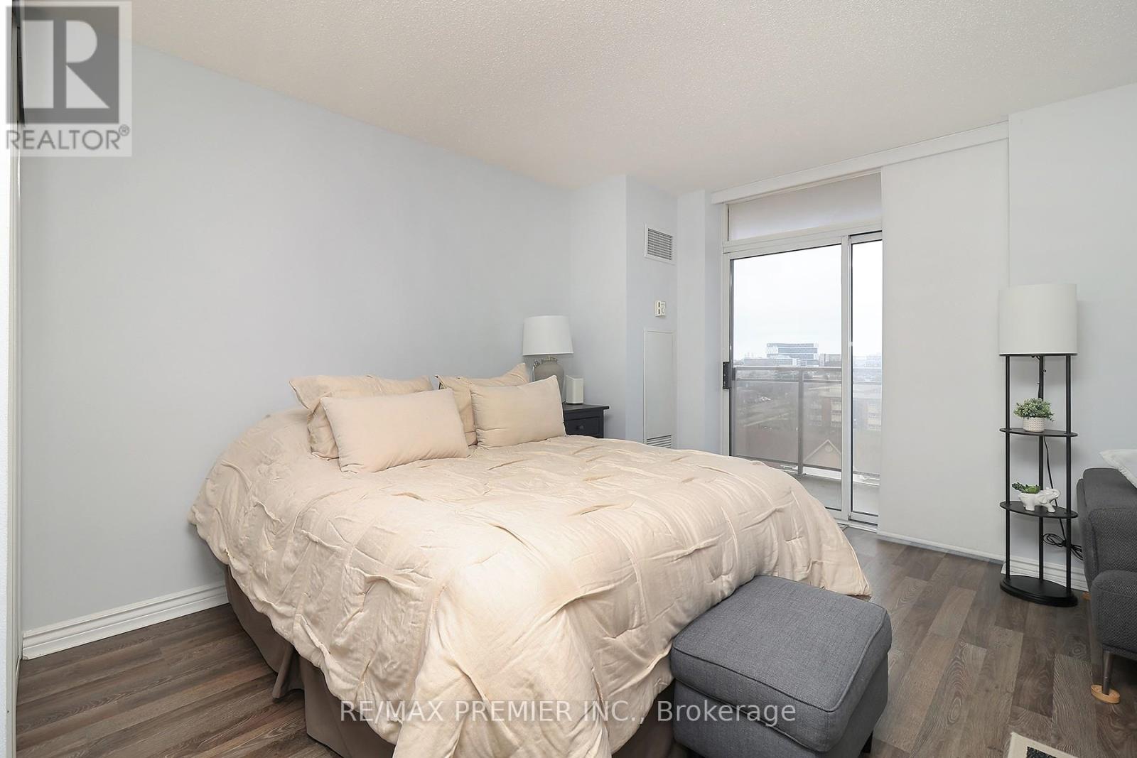 721 - 650 Lawrence Avenue, Toronto, Ontario  M6A 3E8 - Photo 3 - C12196050