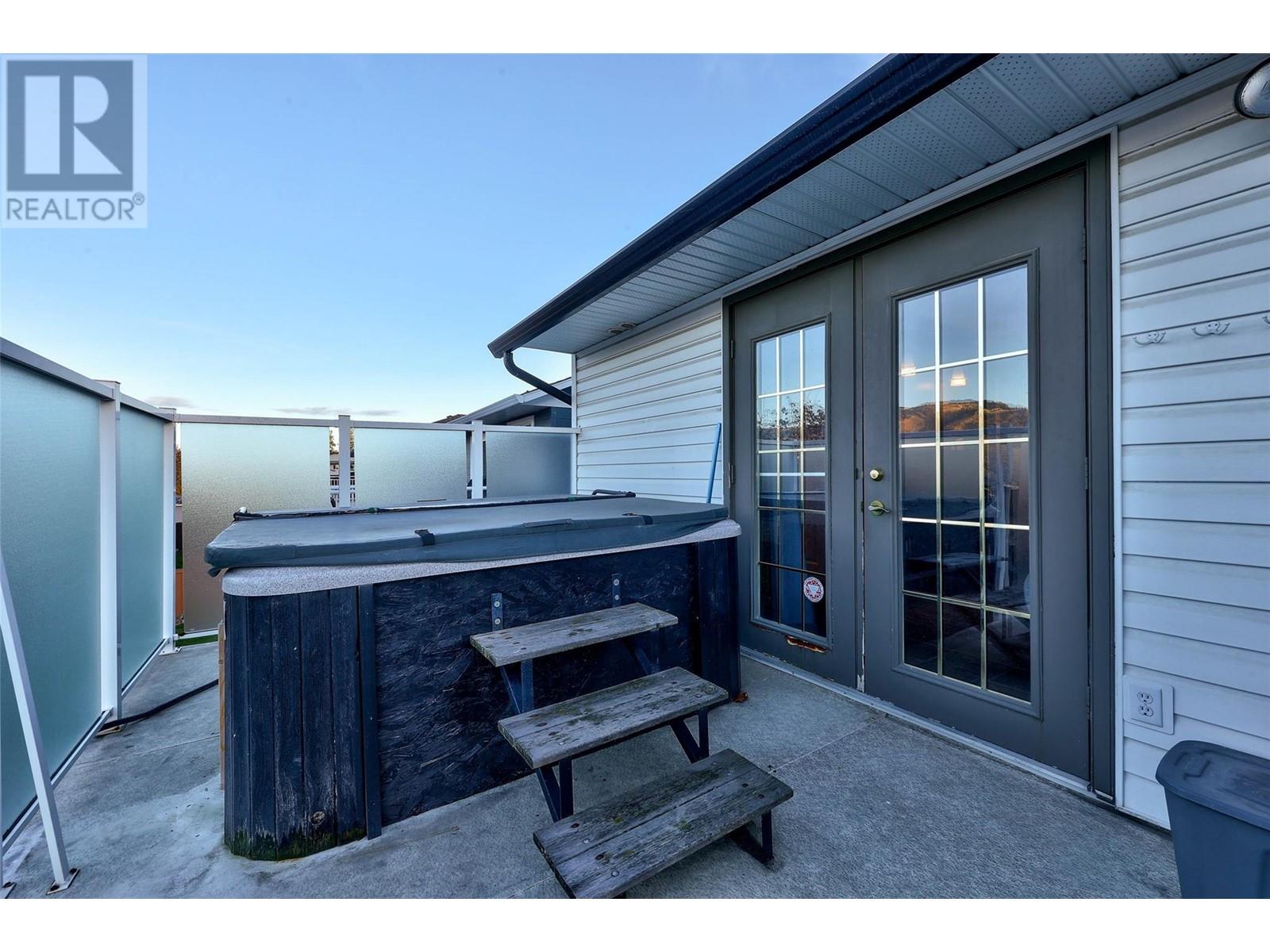 2506 Nechako Drive, Kamloops, British Columbia  V2E 2C9 - Photo 10 - 10351118