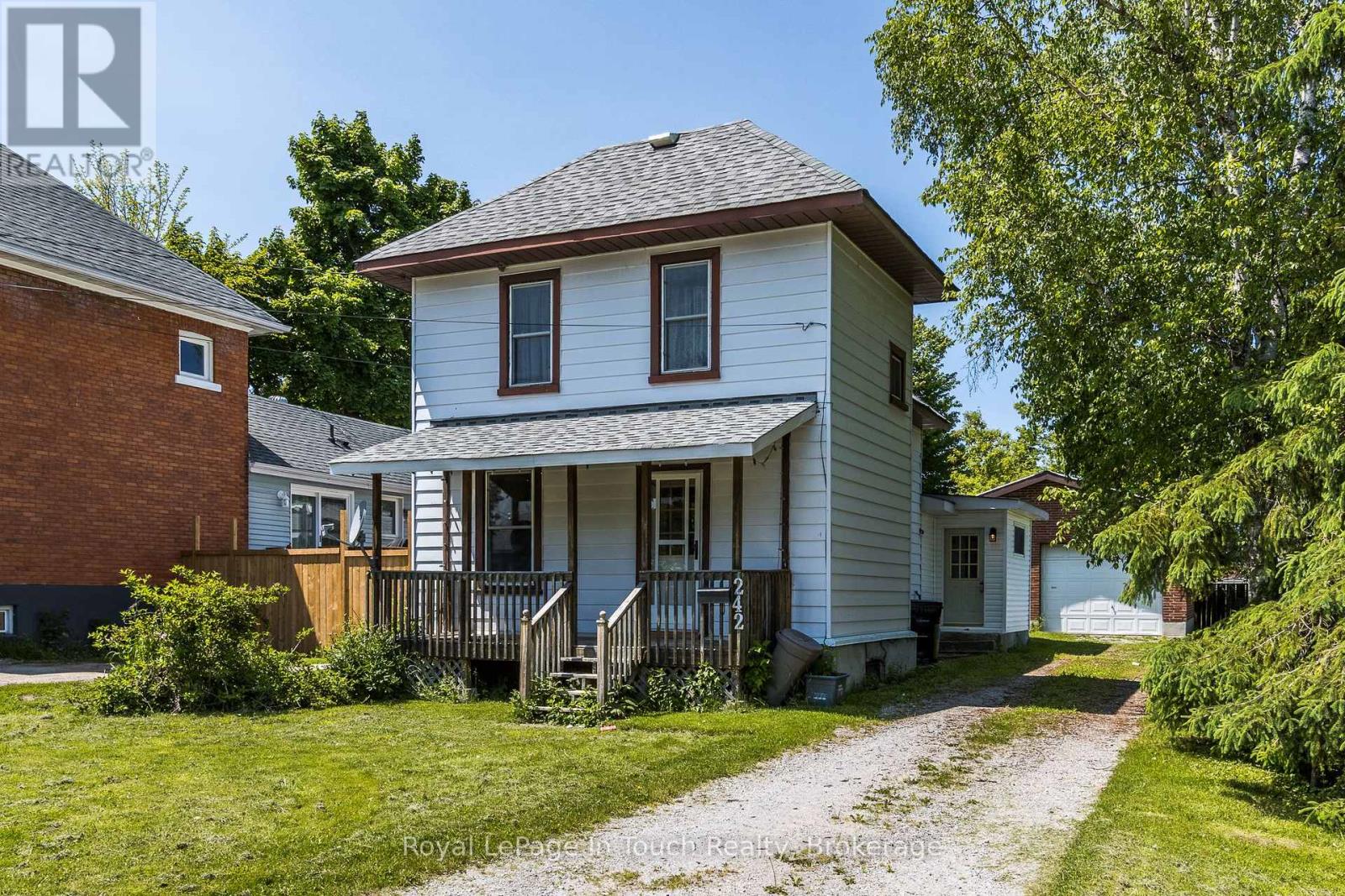 242 BARNETT AVENUE, Midland, Ontario